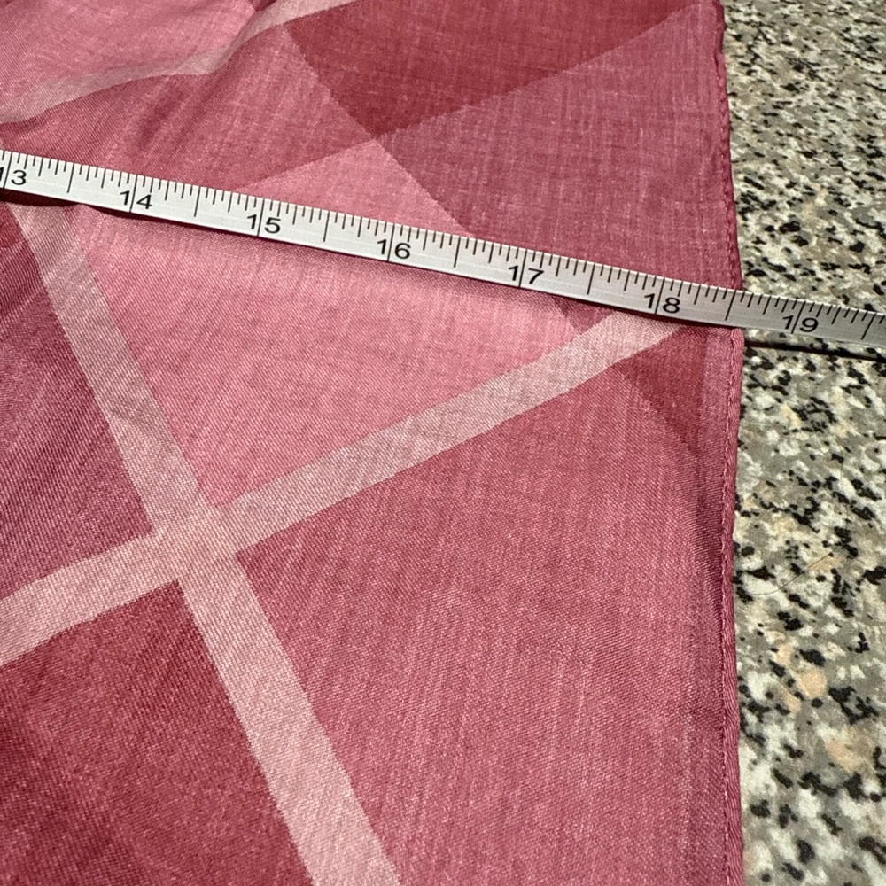 Burberry handkerchief NWOT - Picture 3 of 8